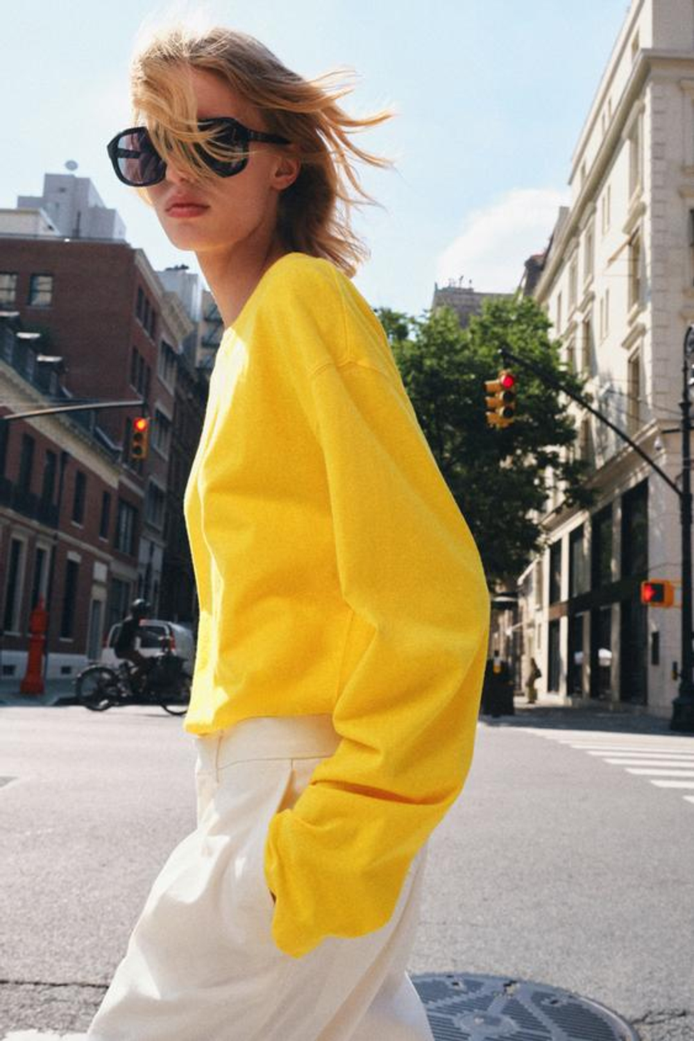 ZARA ФУТБОЛКА ИЗ ХЛОПКА И ЛЬНА, ЖЕЛТЫЙ