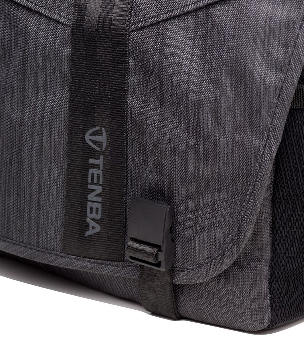Tenba DNA Messenger 15 Graphite
