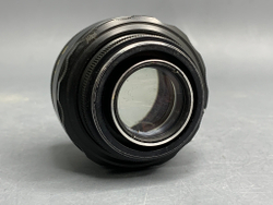 Helios-44-2 внутри небольшой скол