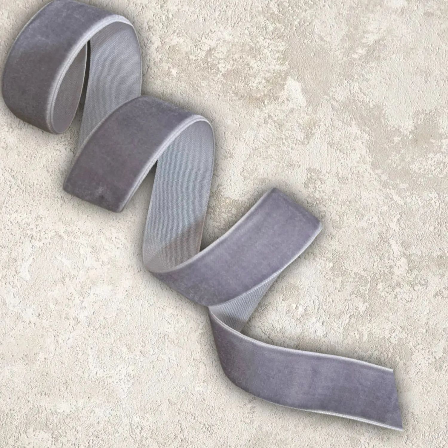 Лента бархатная 2,5 см  серый №169 (1метр)