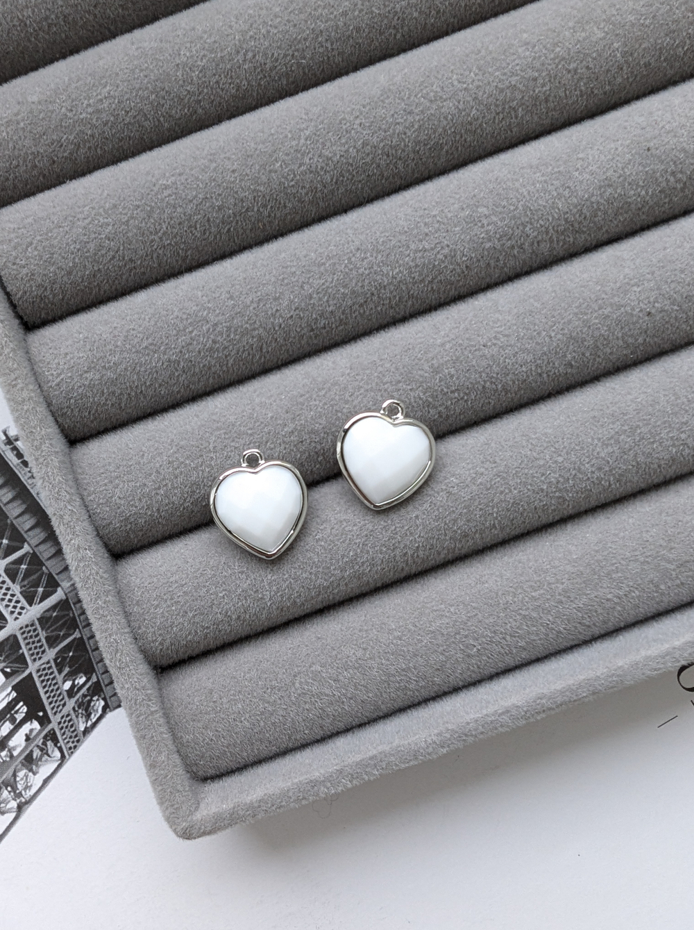 Подвеска сердце 13мм, белый агат (имитация)