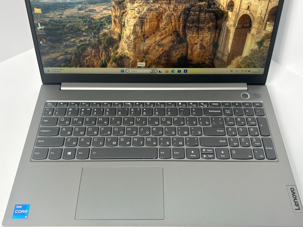 Ноутбук Lenovo ThinkBook 15 Gen 2 (20VE0051RU) 15.6"/Intel Core i5-1135G7/RAM 8 GB/SSD 512 GB/Intel Iris Xe/1920x1080/IPS/Windows 11/Подсветка кл-ры:LED/серый. Состояние: Уценка/царапина на матрице