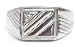 Ювелирное кольцо из серебра