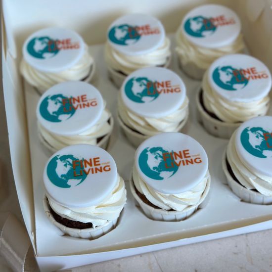 Капкейки с логотипом, печать на мастике, упаковка на 9 шт