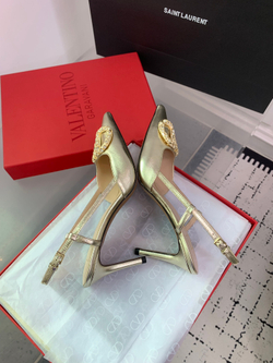 Valentino Pump (2 colors)