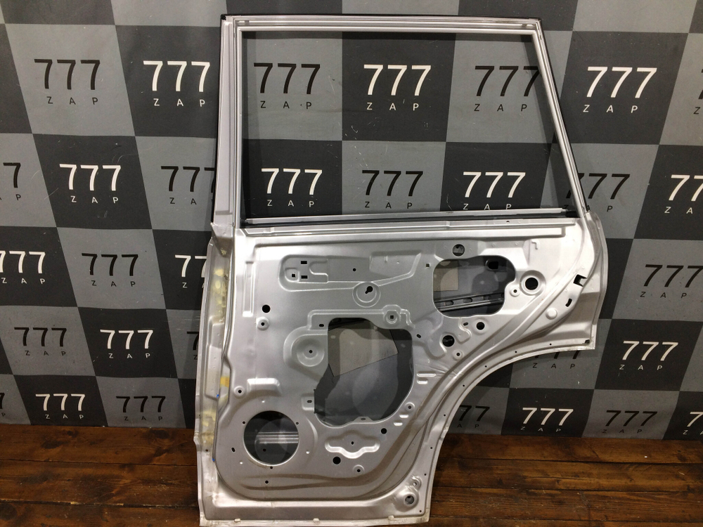 Дверь задняя правая Suzuki Grand Vitara 2 (JT) 05-12 Б/У Оригинал 6800365833000