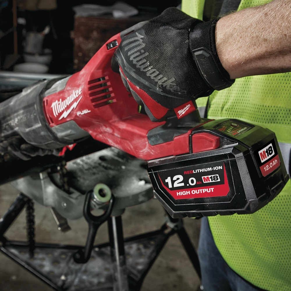 Аккумуляторная батарея Milwaukee M18 HB12 12Ah Li-Ion