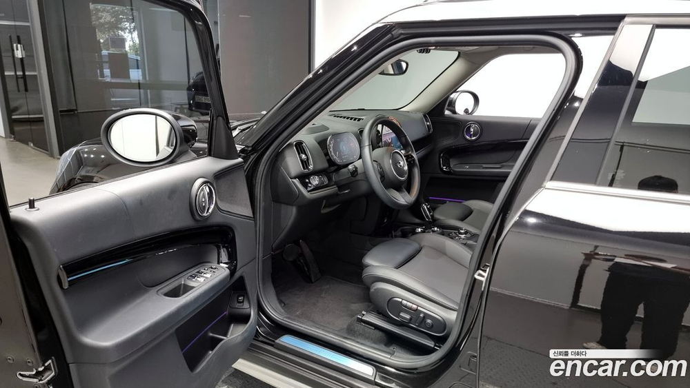 Mini Cooper Countryman Classic Plus (03.2022)