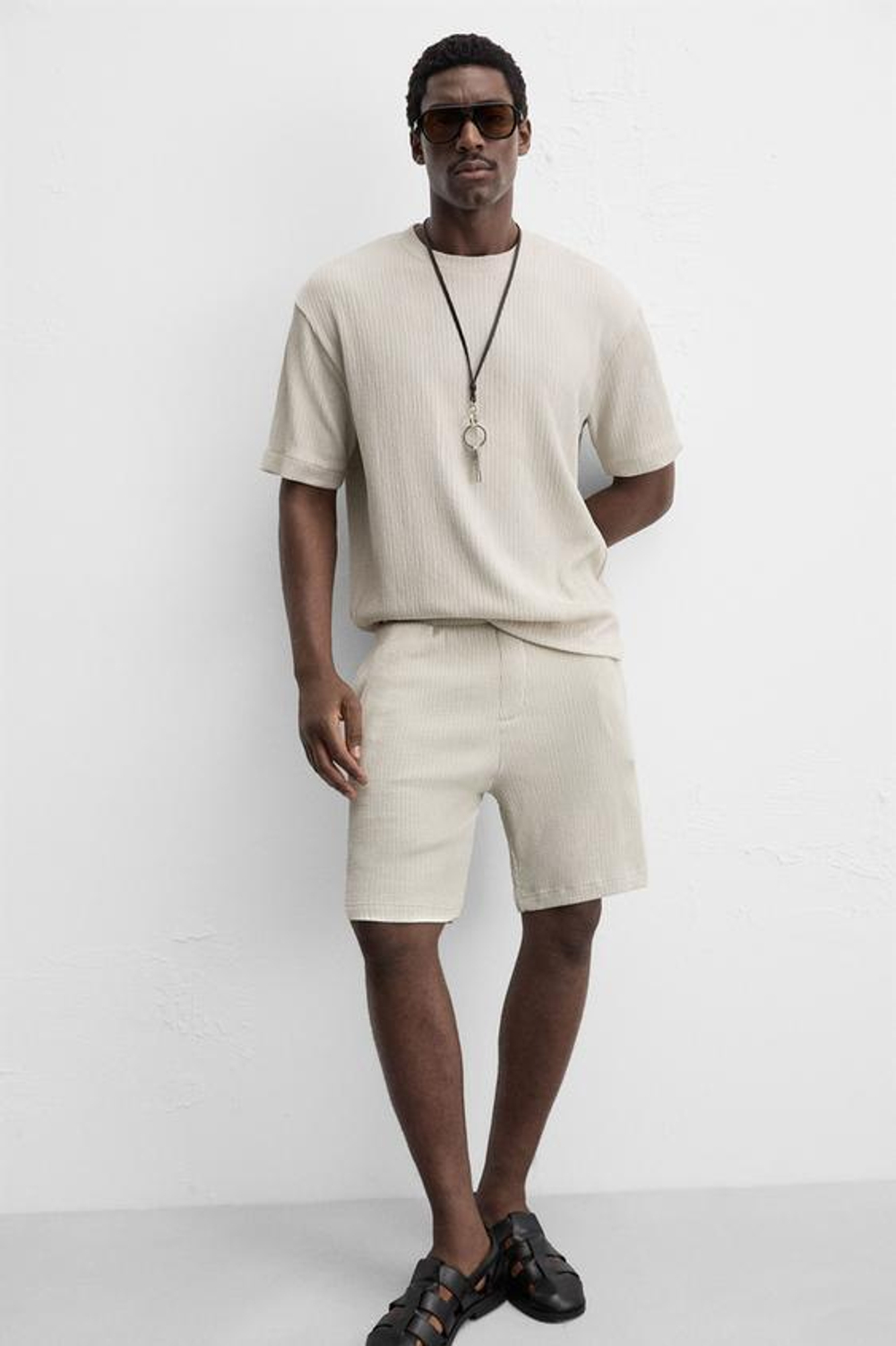 ZARA ШОРТЫ-БЕРМУДЫ С НЕОДНОРОДНОЙ ТЕКСТУРОЙ, СВЕТЛО-СЕРЫЙ