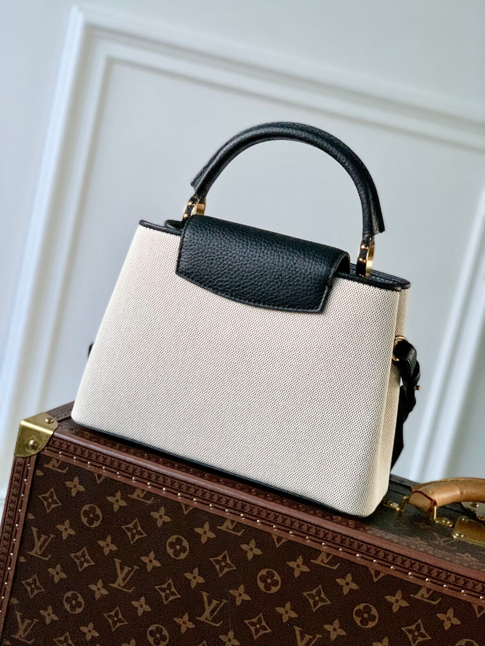 Louis Vuitton Capucines BB