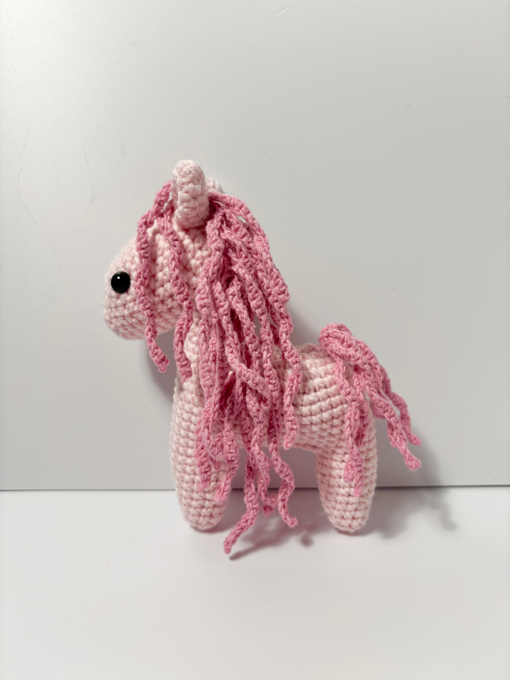 Брелок (вязаный) / Лошадка 2026 #5