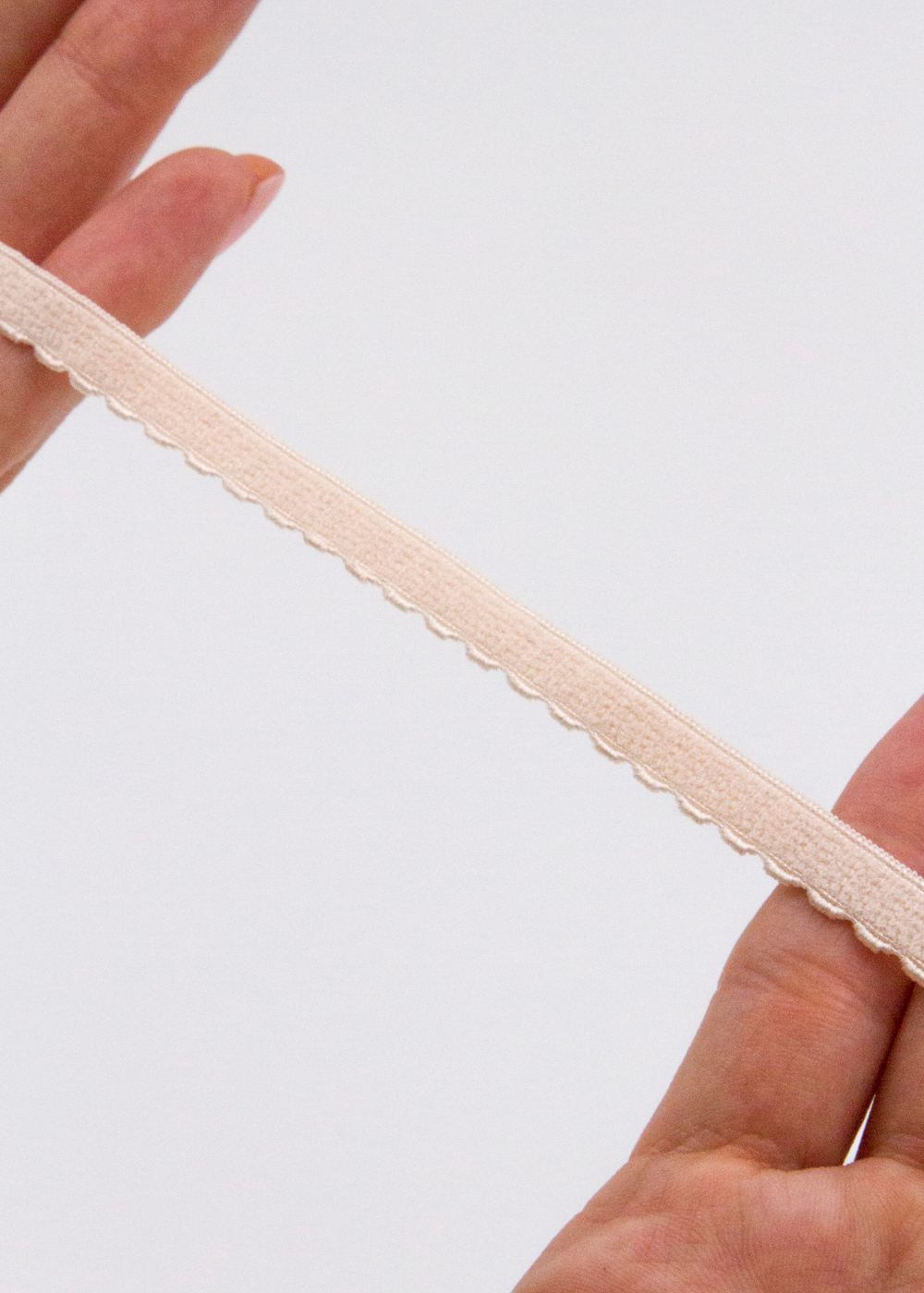 Резинка бельевая жасмин ажурная ширина 8 мм с учетом фестона Lauma (Латвия)