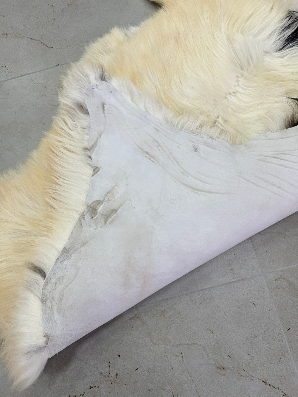 Шкура коврик меховой прикроватный овчина, 120х65 см.