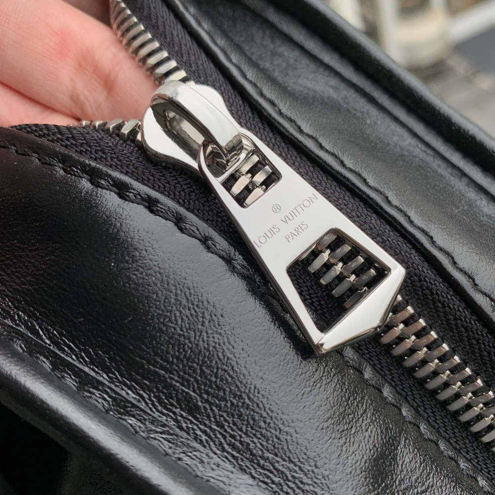 Louis Vuitton Carry All Travel Bag