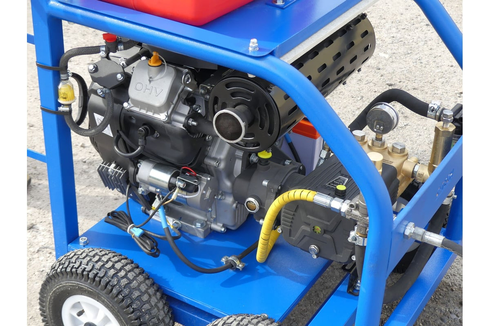 Бензиновый аппарат высокого давления C-TECH 500 бар, 15 л/мин, 24 лс, электростарт, шланг 10м, пистолет форсунка веерная