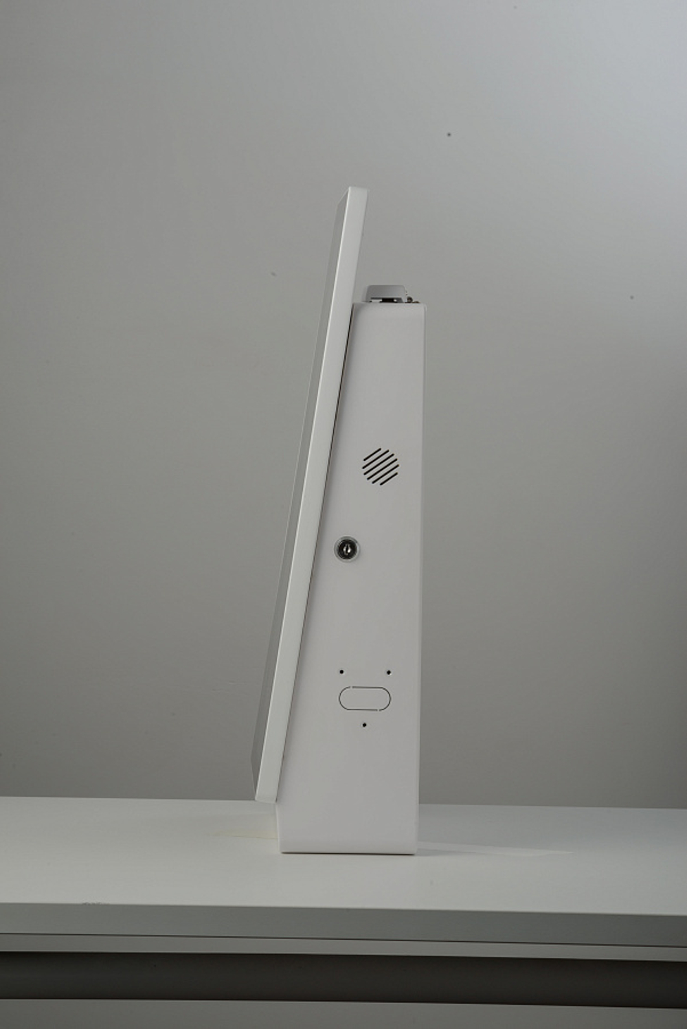 Касса самообслуживания АТОЛ КСО 3212 (21,5", miniPC:J6412, SSD, 8/128GB), без Wi-Fi, без ОС, Кр. стена, Кр. пин-пад, Кр. ФР.