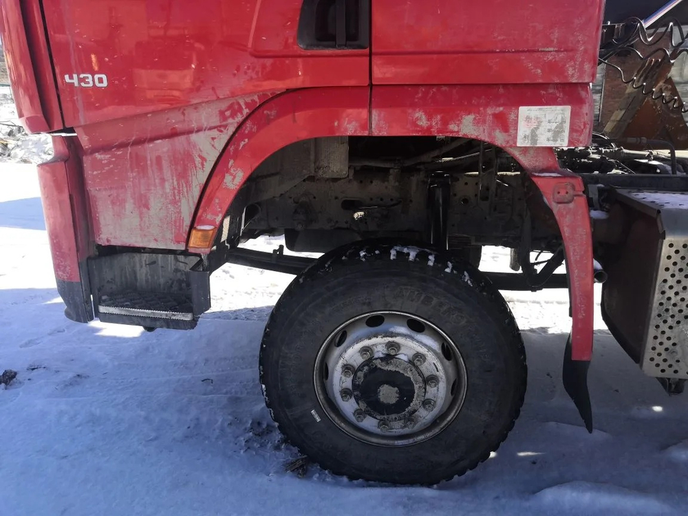 Shacman (Shaanxi) SX* 6x6 Седельный тягач SX42586V385 (Дизельный, 11,6 л, 423 л.с, МТ)