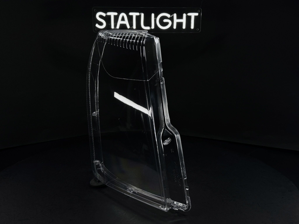 Правое стекло фары Cadillac Escalade 2006-2015