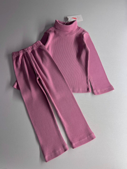 Базовый розовый - двойка и девочек 2 500 тг./шт. (оптом - цена за 5 размеров)