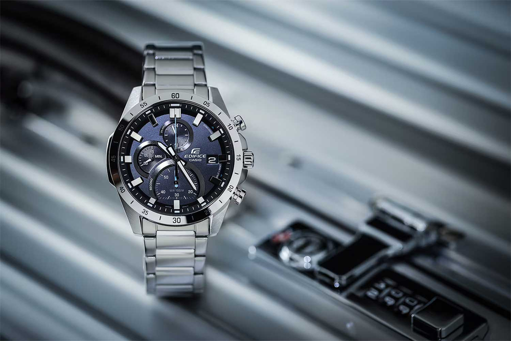 Часы Casio EFR-571D-1AVUEF