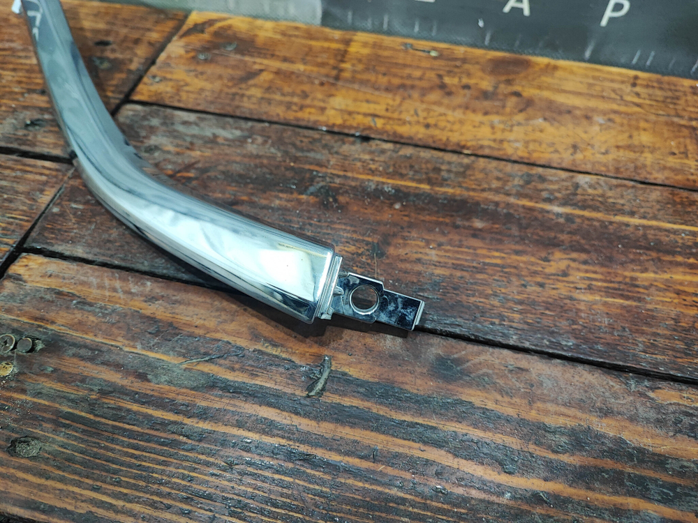 Молдинг переднего бампера Mitsubishi Outlander 3 15-нв Б/У Оригинал 6407A142