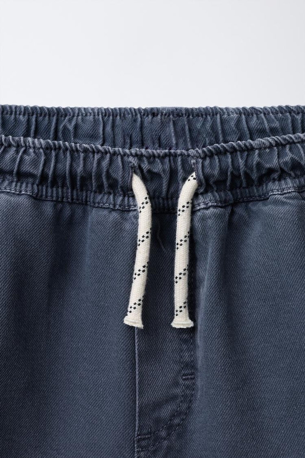 ZARA БЕРМУДЫ ИЗ САРЖИ, СЕРО-СИНИЙ