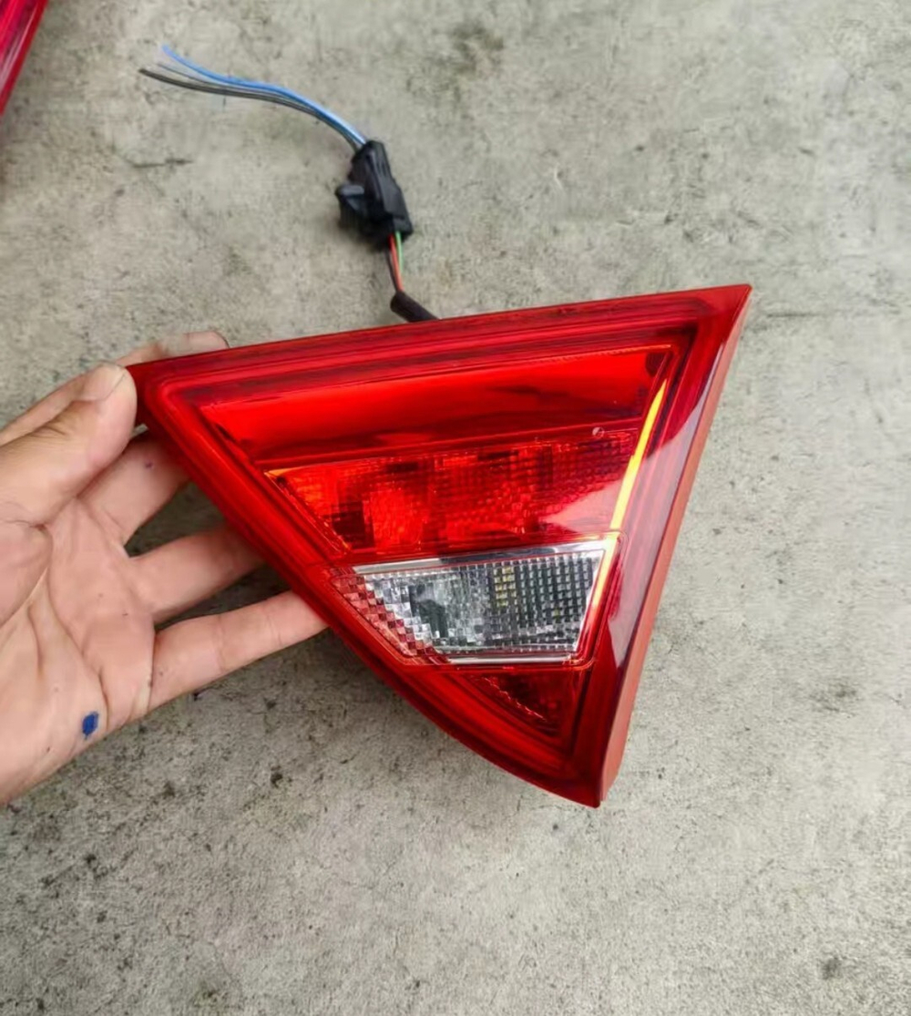 Задние фонари (комплект) для Geely Borui