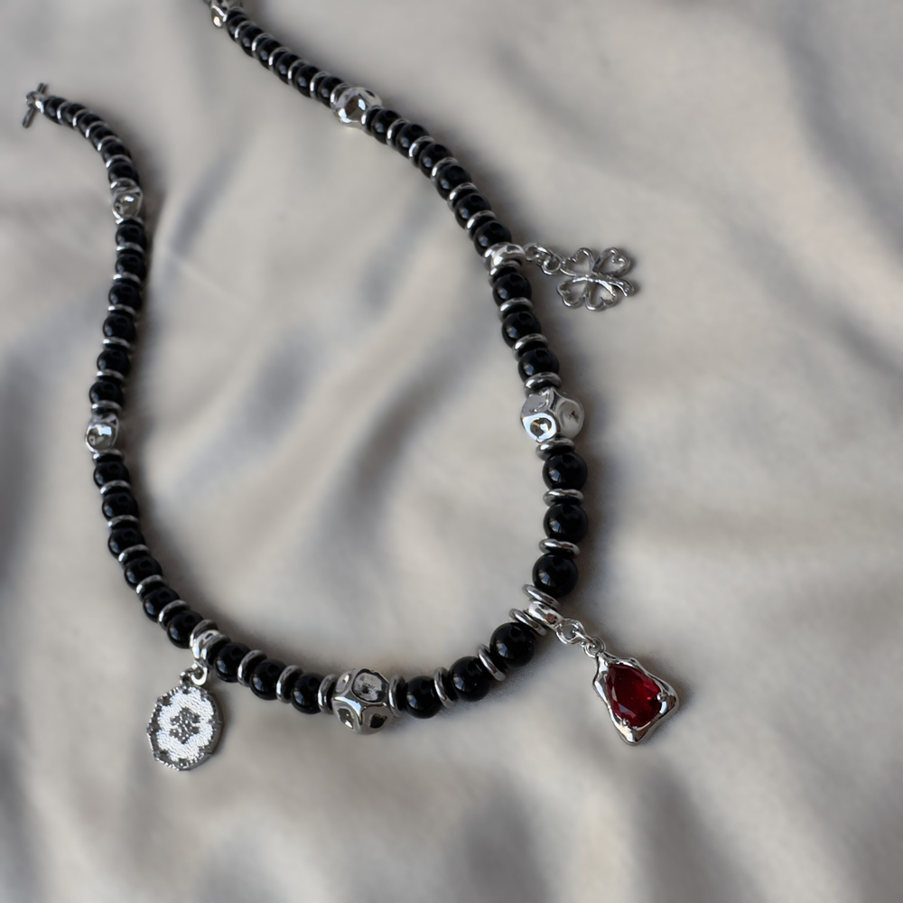 Колье «Оберег удачи» — из агата и гематита