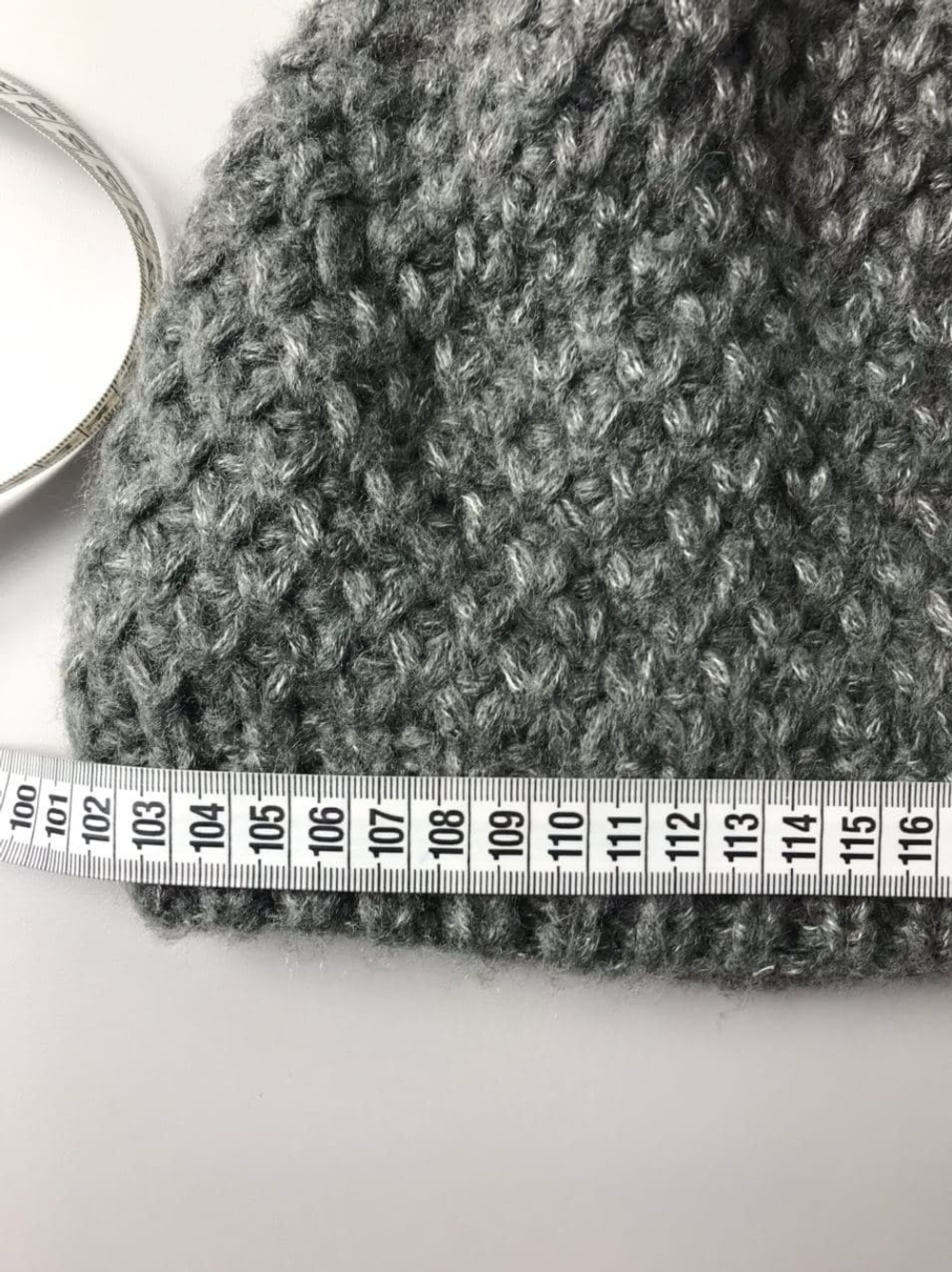 Шапка серая