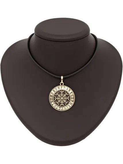 Фото амулета Агисхьяльм из бронзы, вид на постаменте.