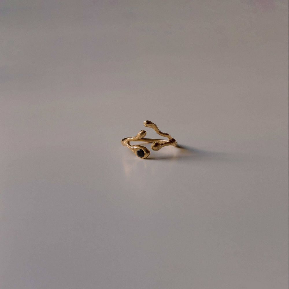 Кольцо Веточка со шпинелью, позолота