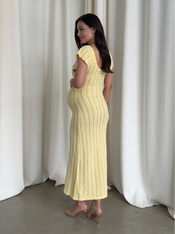 Платье вязаное, ажурное, с v-образным вырезом, без рукавов