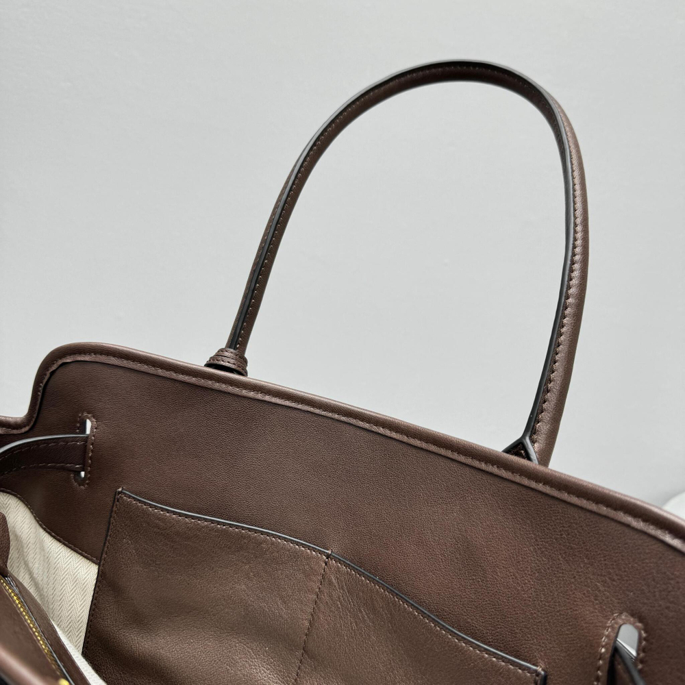 Miu Miu Aventure Medium Bag 40 cm