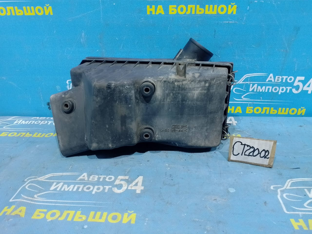 Корпус воздушного фильтра TOYOTA AVENSIS 1999