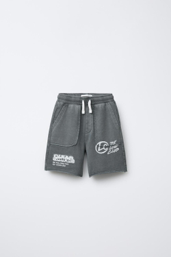 ZARA ШОРТЫ С ПРИНТОМ «ГРАФФИТИ» С ЭФФЕКТОМ ПОТЕРТОСТИ, ТЕМНЫЙ АНТРАЦИ