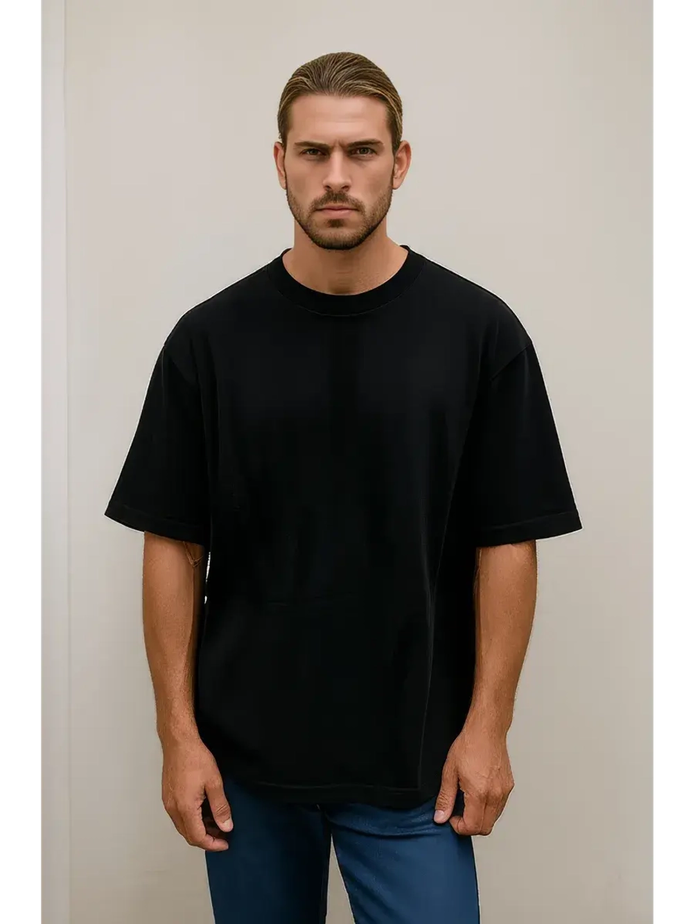 Футболка черная оверсайз с принтом на спине