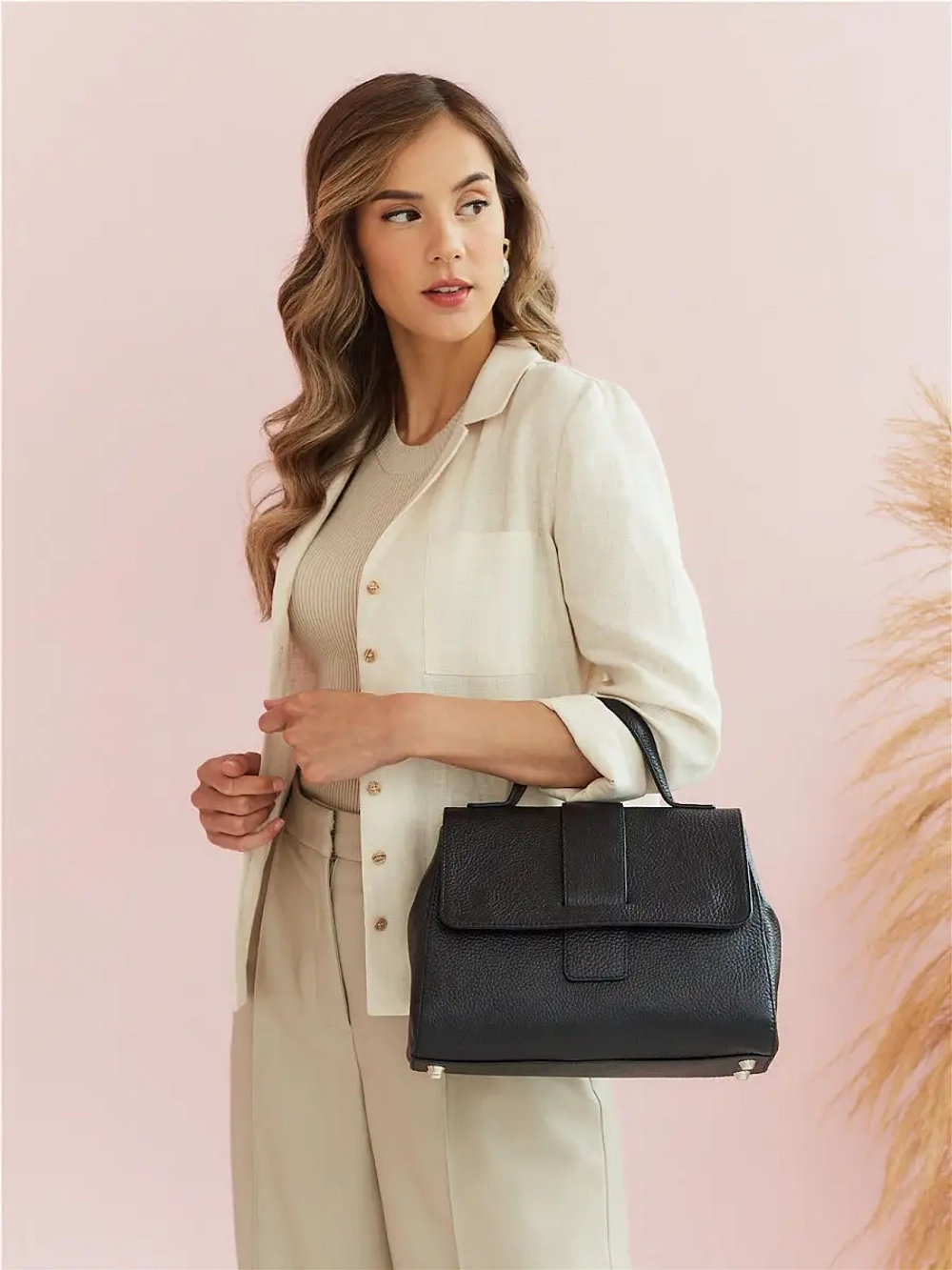 Сумка женская кросс боди через плечо на ремне из кожи  повседневная и деловая для женщины