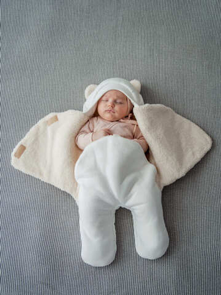 Конверт-звездочка "Молоко" с прорезями для ремней безопасности