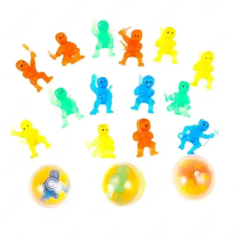 Игрушки в капсулах в ассортименте