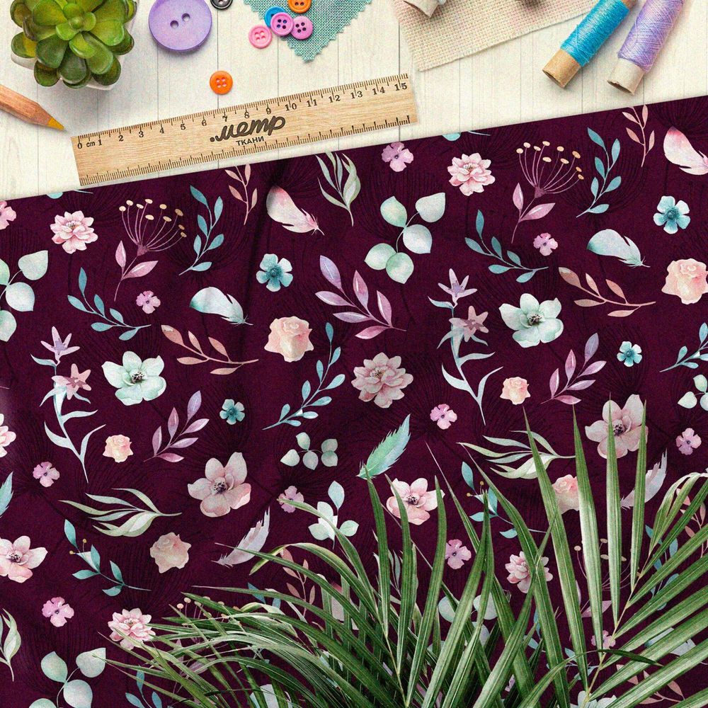Ткань мембрана сдержанные цветы и листья на бордовом фоне