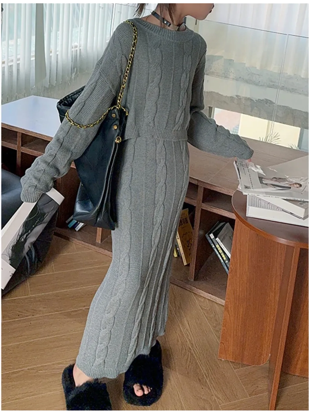 Костюм вязаный