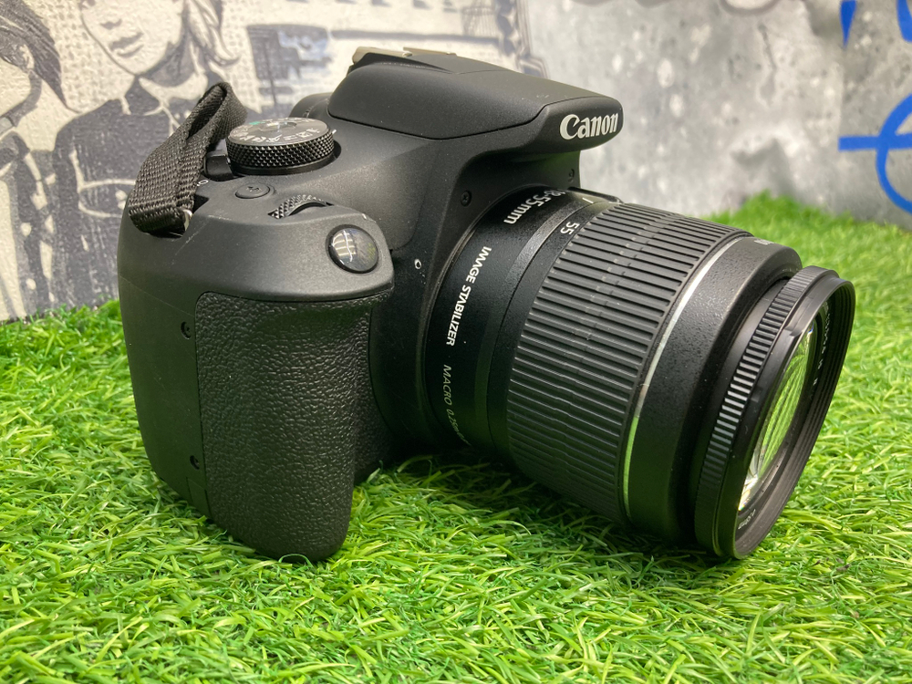 Canon EOS 2000D kit 18-55mm IS II 350 кадров