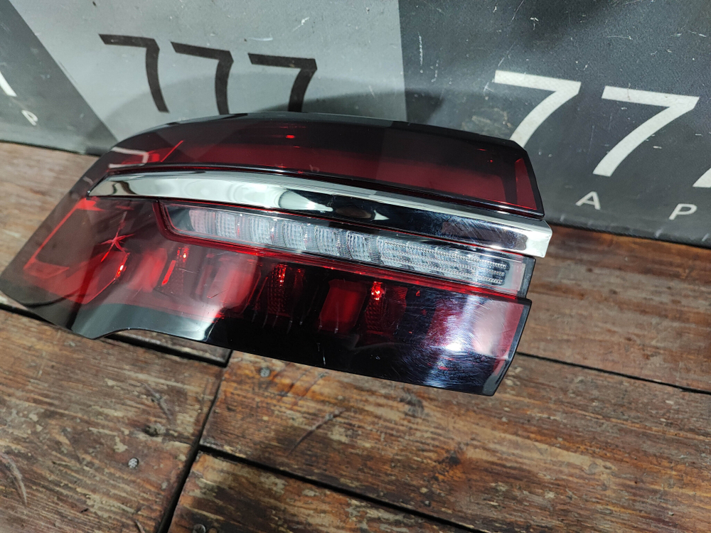 Фонарь задний левый Geely Monjaro 21-нв Б/У Оригинал 7057045700