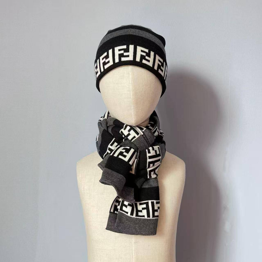 Комплект Fendi (шапка + шарф)
