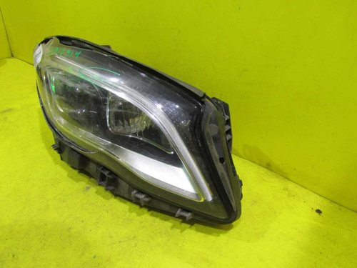 Битая Фара правая Mercedes GLA x156 (2017-2020) LED