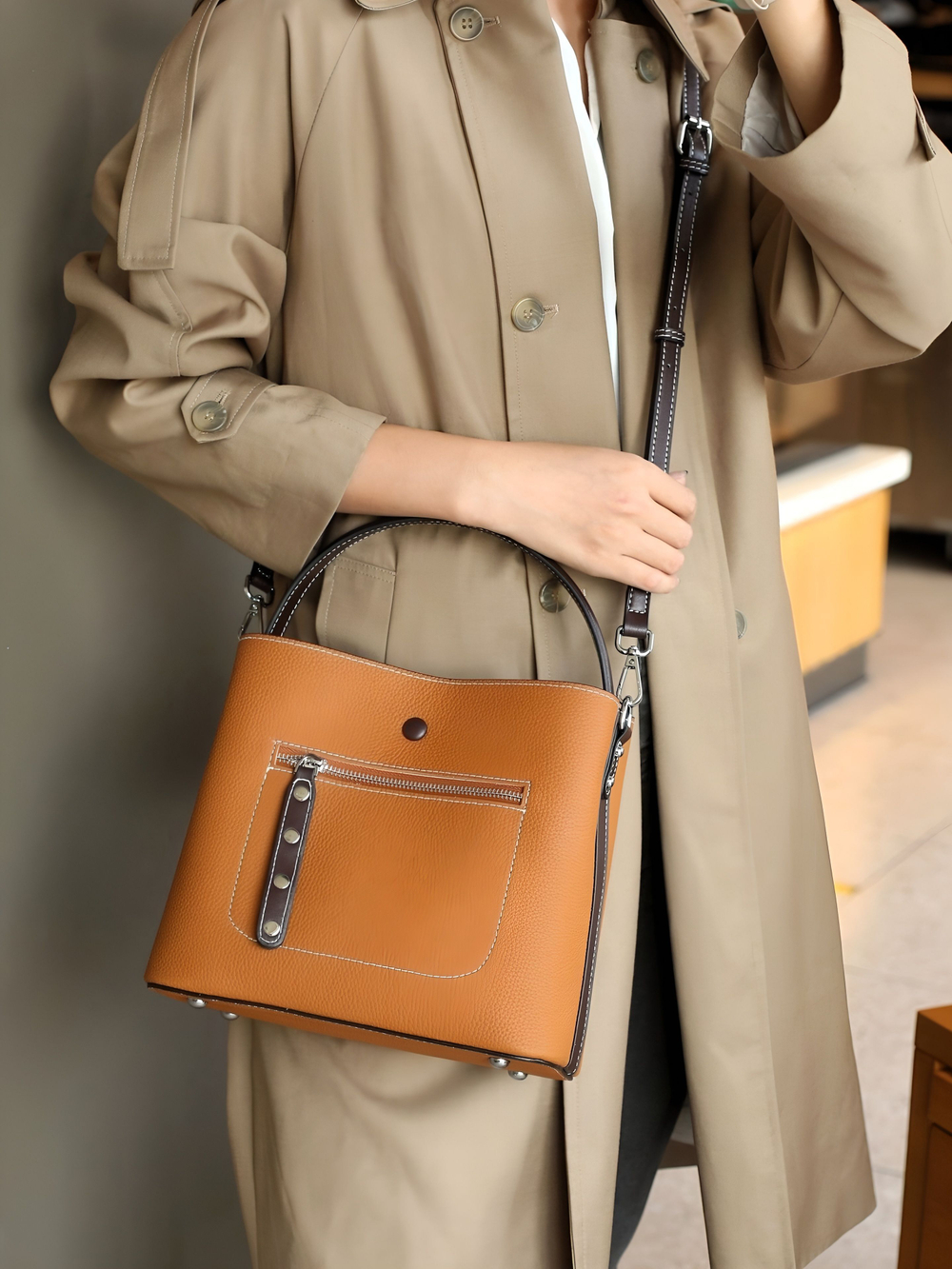 женская сумка на плечо из натуральной кожи