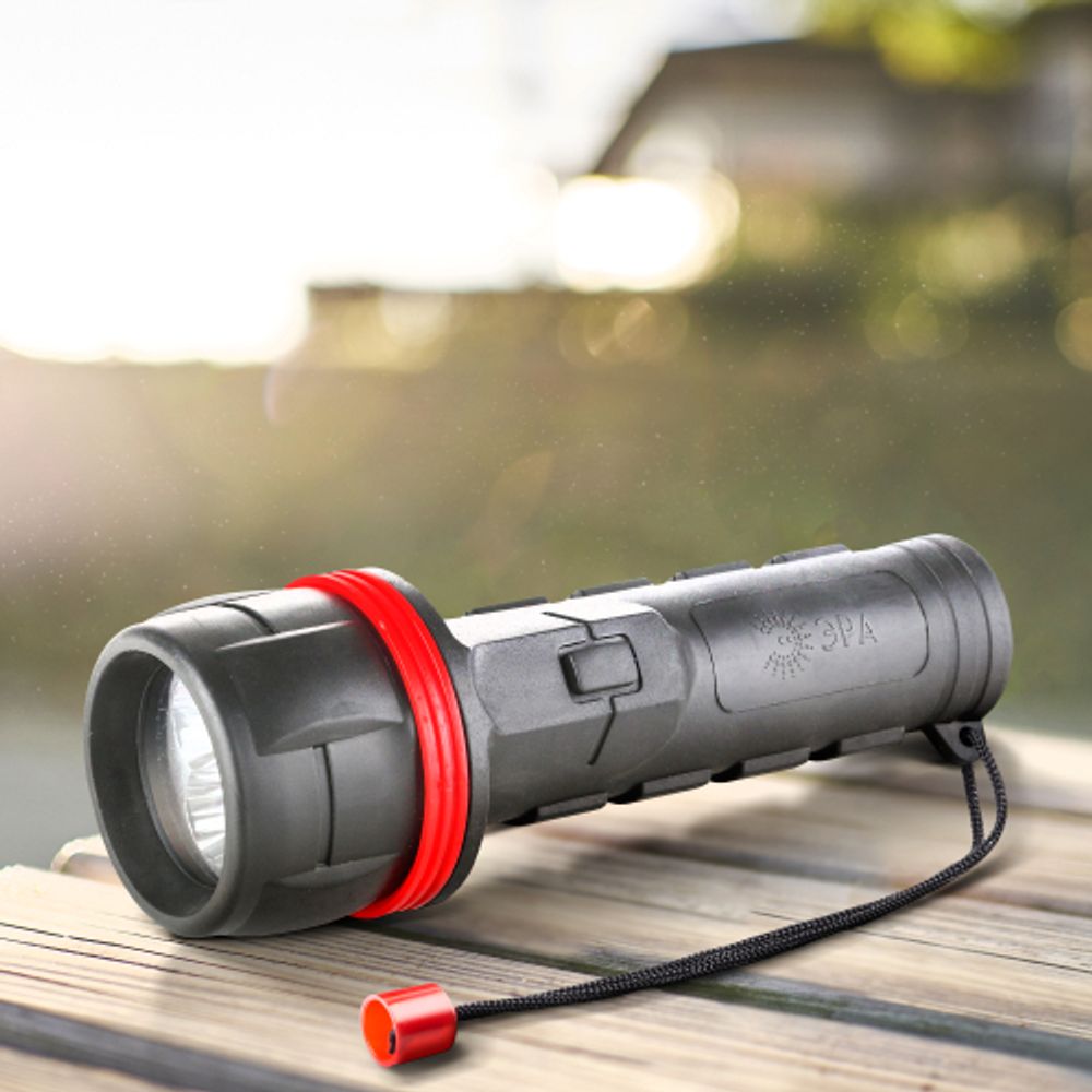 Светодиодный фонарь ЭРА R2D ручной на батарейках резина | Универсальные  фонари