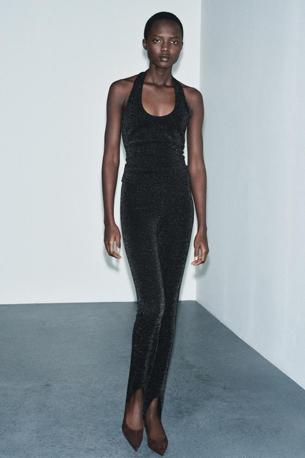 ZARA ЛЕГИНСЫ-ФУЗО ИЗ ЭЛАСТИЧНОЙ ТКАНИ С БЛЕСКОМ, ЧЕРНЫЙ