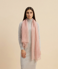 Оренбургский пуховый палантин А14060-06 магнолия