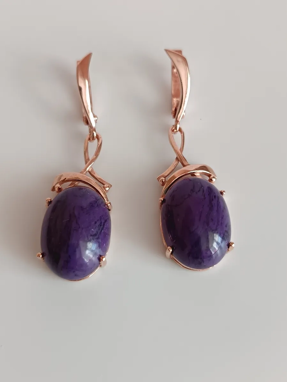 Серьги бижутерные с чароитом реконструированным